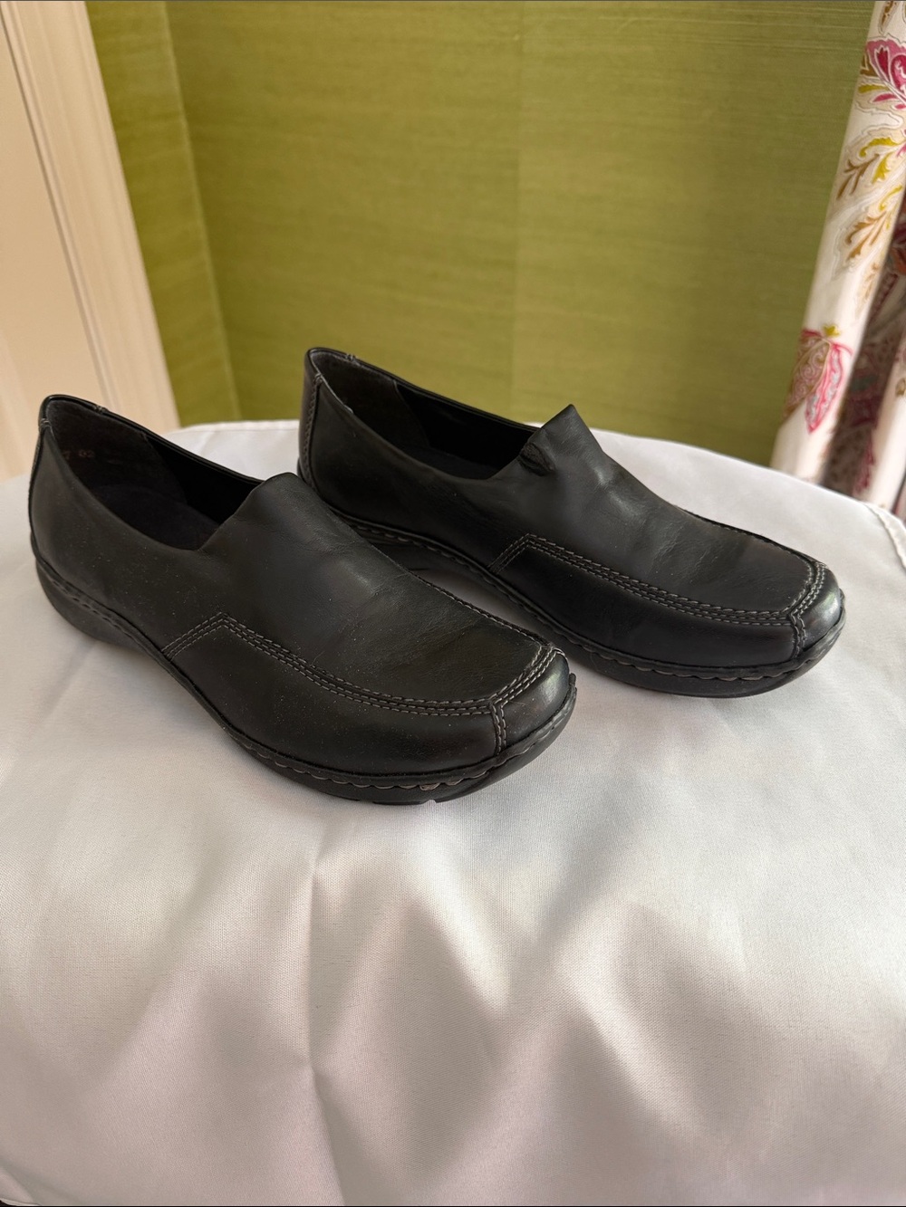Women's Black Leather Slip-On Loafers